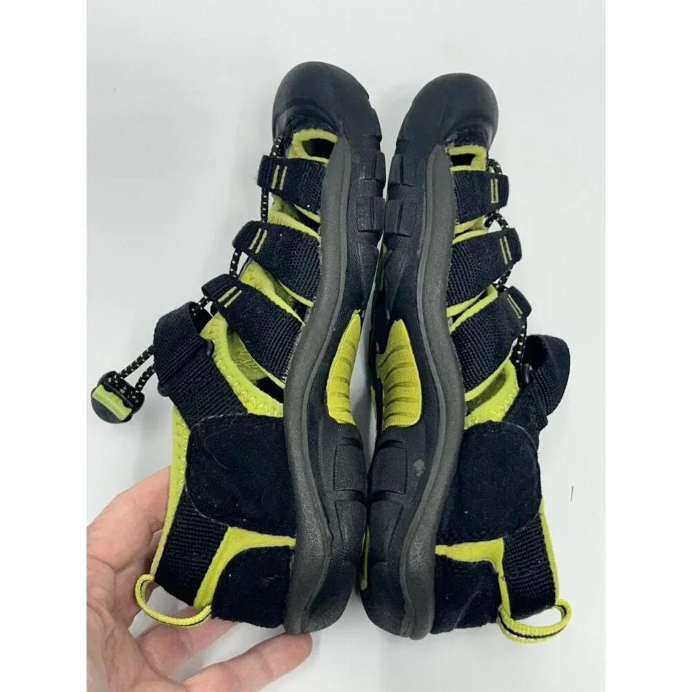 Keen Newport H2 Sandals Youth Boys Size 2 Black Hiking Trail Outdoor Shoes